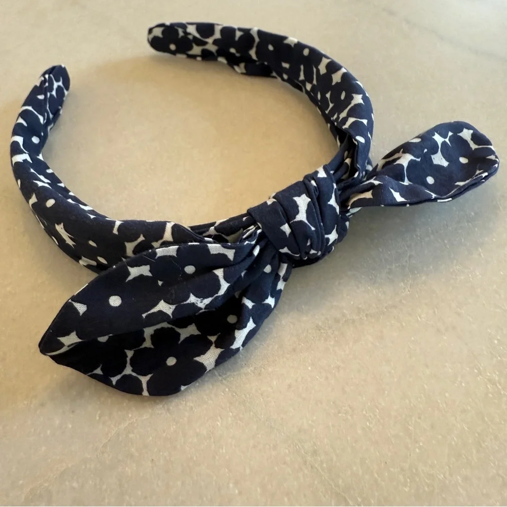 J.Crew Crewcuts Navy Floral Print Bow Tie Knot Headband | Girls Hair Accessory - Picture 4 of 4